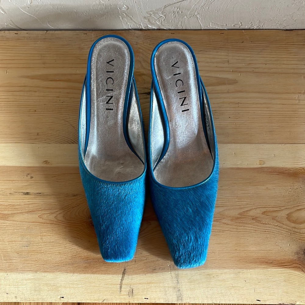 Vicini Italian made square toe blue kitten heels